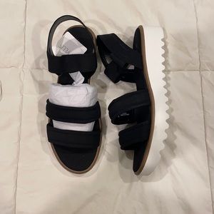Stylus Yoko black espadrilles